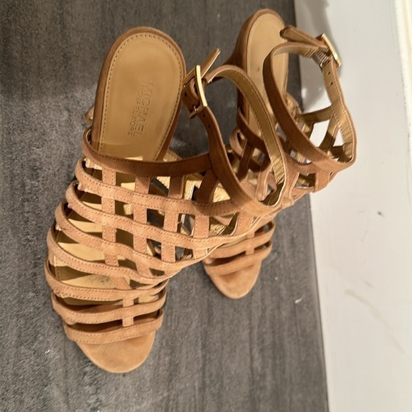 Strappy Michael kors heels size 7 beige - Picture 5 of 6